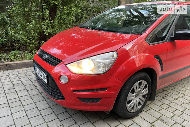 Ford S-Max 2012