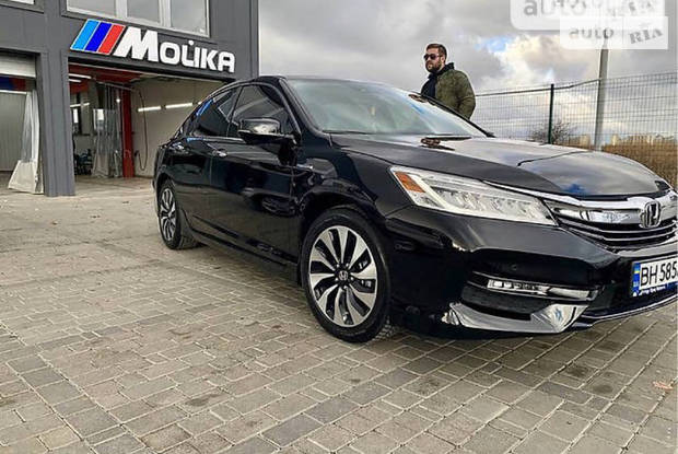 Honda Accord Tourer 2.0 Спорт - длительный аккорд