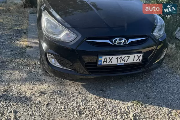 Hyundai Accent 2013