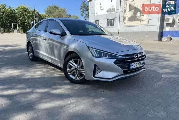 Hyundai Elantra 2019
