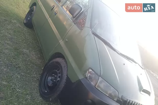 Hyundai H-1 2004