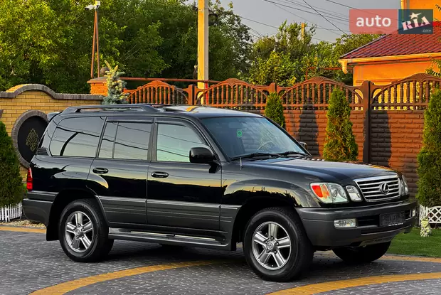 Lexus LX 2006
