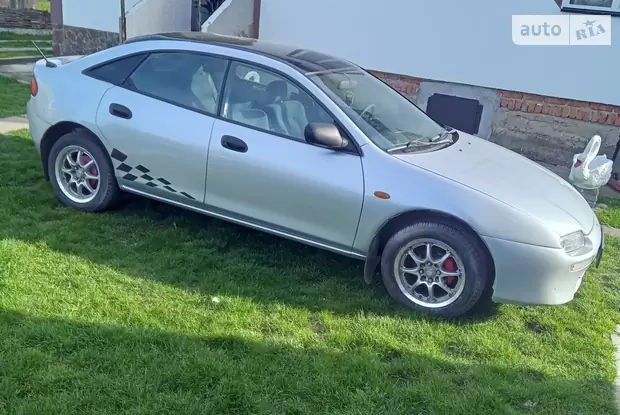 Mazda 323 1996