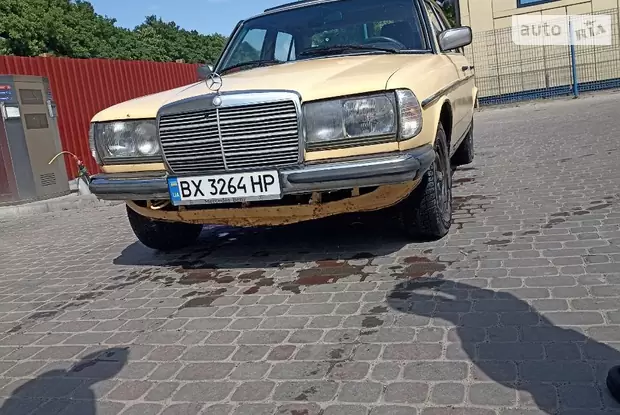 Mercedes-Benz E-Class 1978