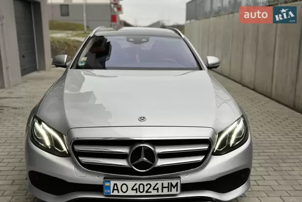 Mercedes-Benz E-Class 2017