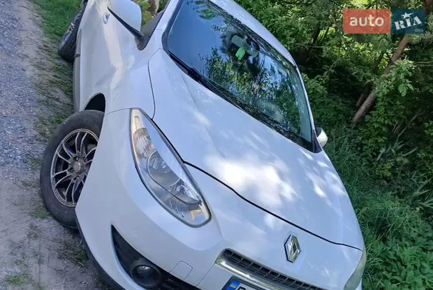 Renault Fluence 2011