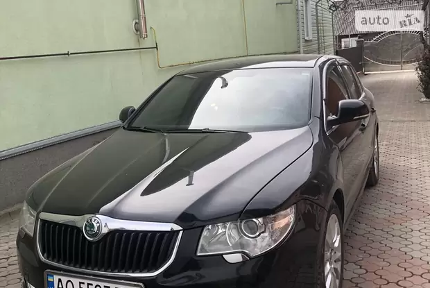 Skoda Superb 2012