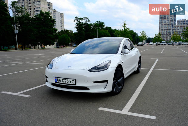 Tesla Model 3 2019