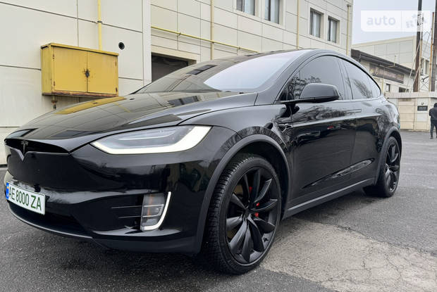 Tesla model x auto outlet ria