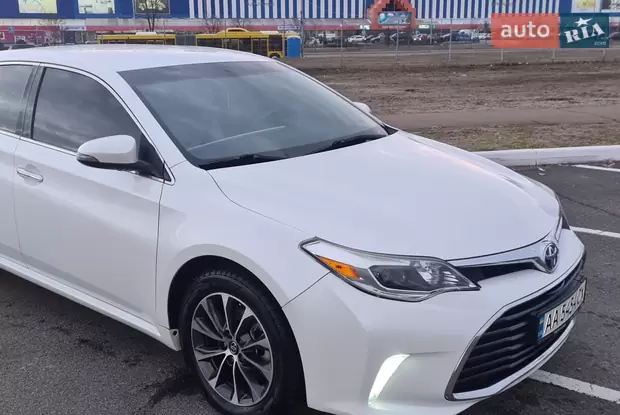 Toyota Avalon 2016