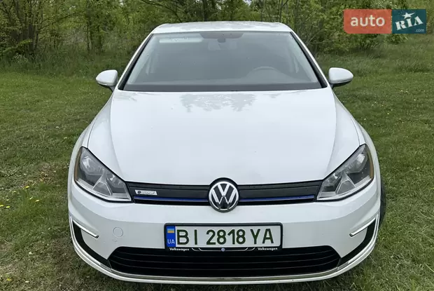 Volkswagen e-Golf 2015