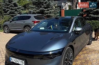 Седан Zeekr 007 2025 в Ворзеле