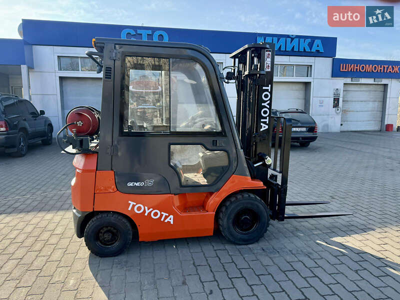 Вилочный погрузчик Toyota 02-7-FGF-15 2005 в Радомышле Вилочный погрузчик Toyota 02-7-FGF-15 2005 в Радомышле