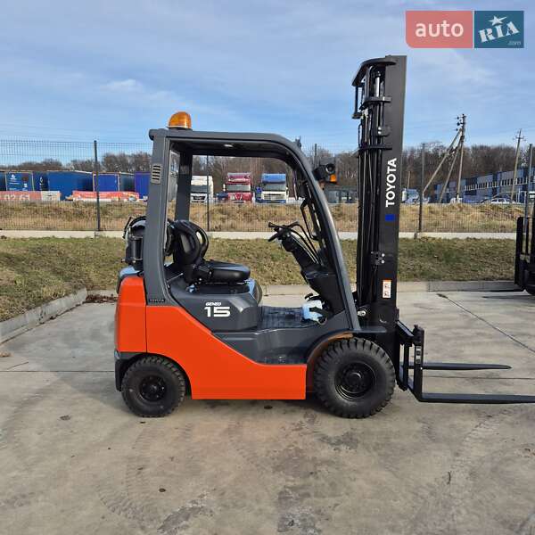 Вилочный погрузчик Toyota 02-8FDF15 2011 в Пустомытах