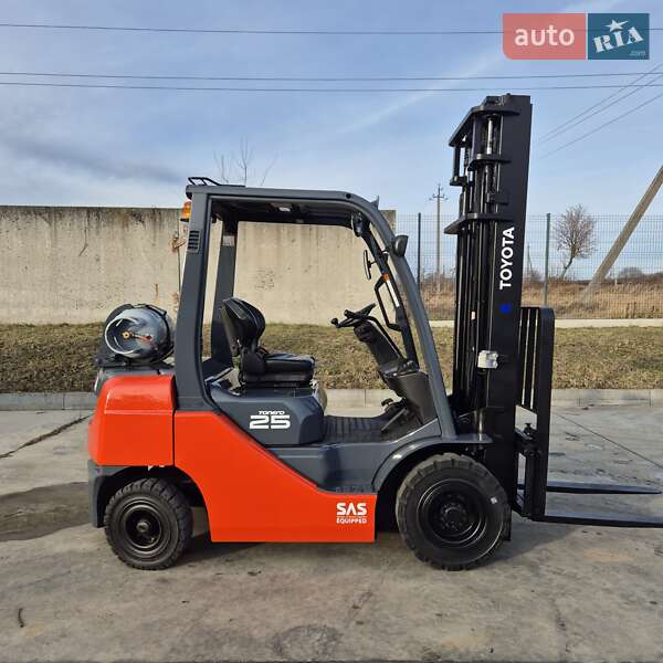 Вилочный погрузчик Toyota 02-8FGF25 2019 в Пустомытах