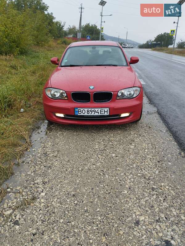 Хэтчбек BMW 1 Series 2010 в Теофиполе