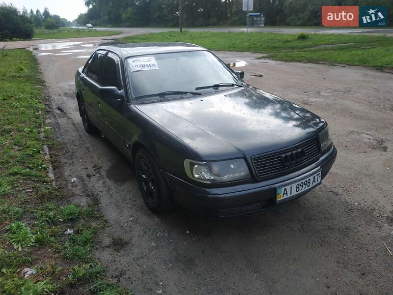 Седан Audi 100 1992 в Василькове