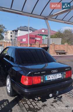 Седан Audi 100 1993 в Ровно