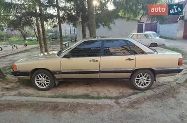 Седан Audi 100 1983 в Хмельнике Седан Audi 100 1983 в Хмельнике