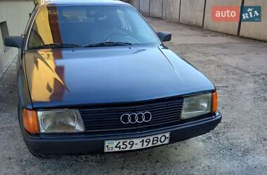 Седан Audi 100 1987 в Бродах
