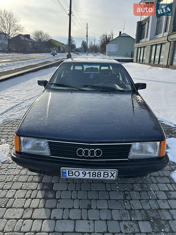 Седан Audi 100 1989 в Чорткове