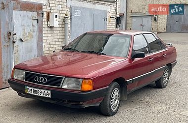 Седан Audi 100 1987 в Сумах