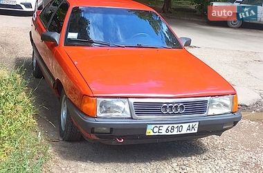 Седан Audi 100 1988 в Черновцах