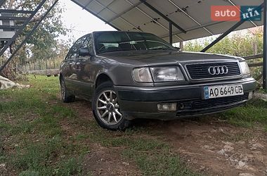 Седан Audi 100 1994 в Виноградові
