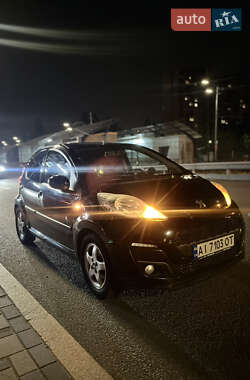 Хэтчбек Peugeot 107 2012 в Киеве
