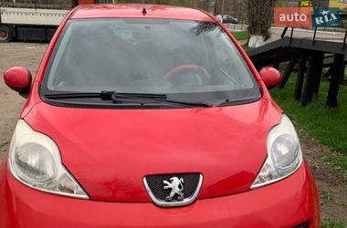 Хэтчбек Peugeot 107 2007 в Доброславе Хэтчбек Peugeot 107 2007 в Доброславе