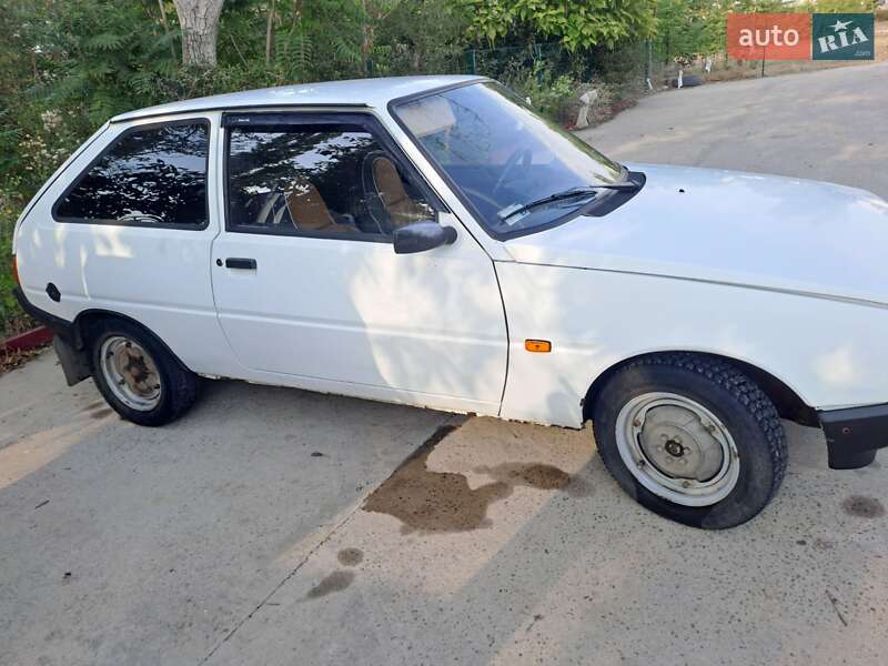 Хэтчбек ЗАЗ 1102 Таврия 1992 в Херсоне