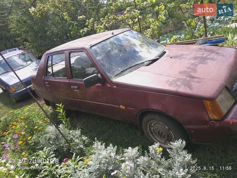 Ліфтбек ЗАЗ 1103 Славута 1999 в Близнюках Ліфтбек ЗАЗ 1103 Славута 1999 в Близнюках