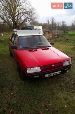 Хэтчбек Renault 11 1986 в Киеве