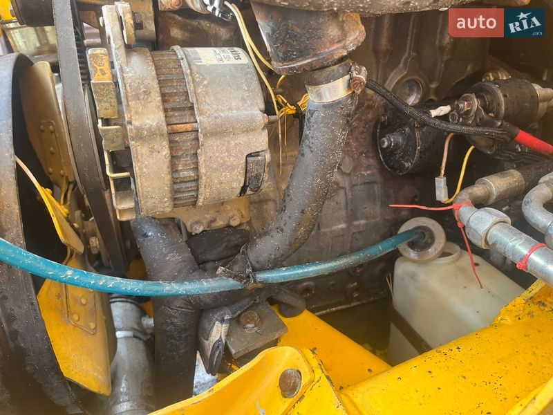 Экскаватор погрузчик JCB 1CX 2003 в Малине Экскаватор погрузчик JCB 1CX 2003 в Малине