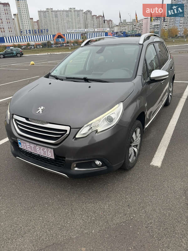 Внедорожник / Кроссовер Peugeot 2008 2015 в Киеве