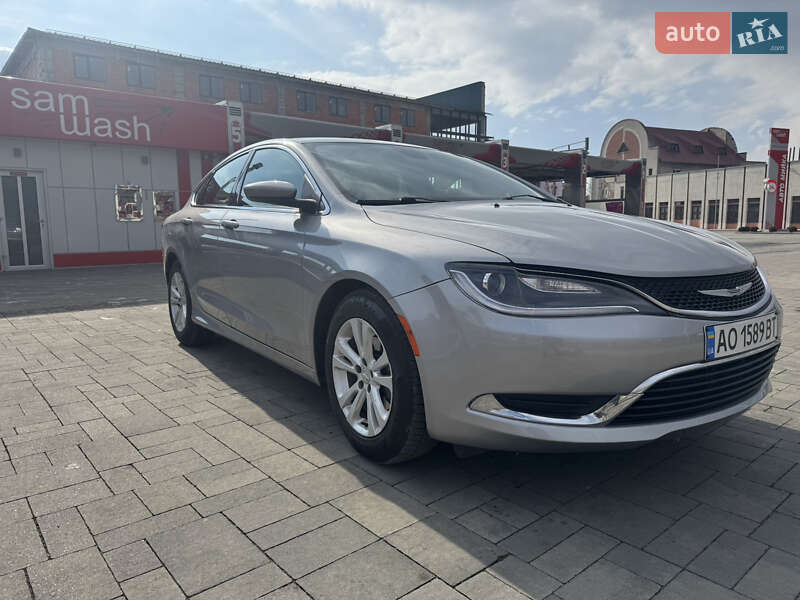 Седан Chrysler 200 2015 в Хусте