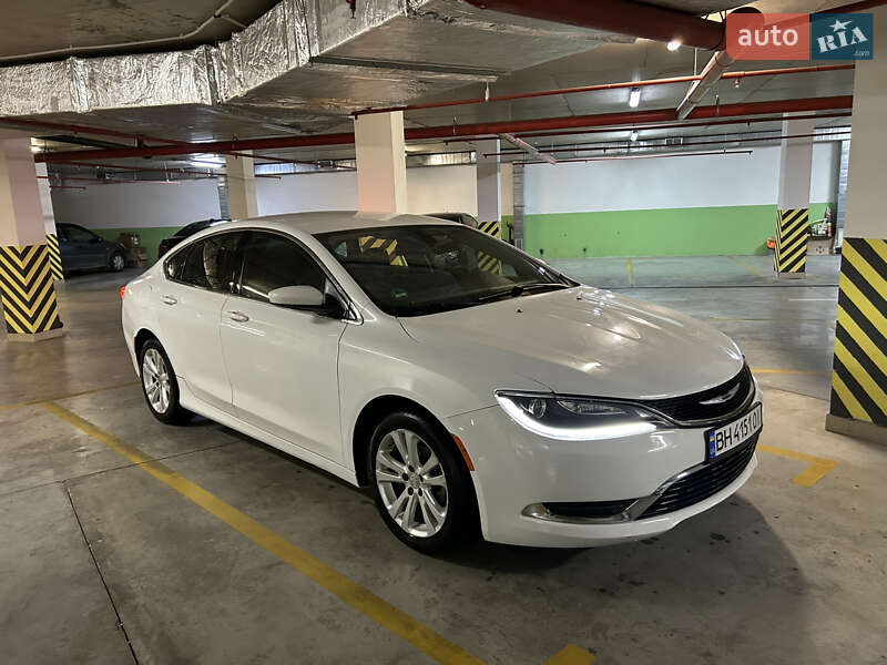 Седан Chrysler 200 2015 в Одессе