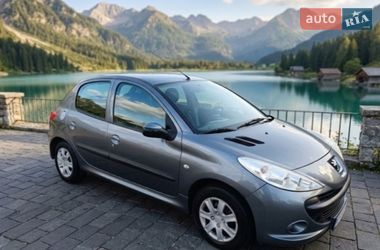 Хетчбек Peugeot 206+ 2010 в Житомирі