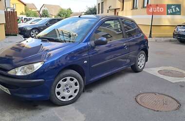 Хетчбек Peugeot 206 2004 в Києві