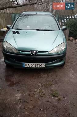 Хэтчбек Peugeot 206 2001 в Коростене