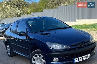 Седан Peugeot 206 2007 в Долині