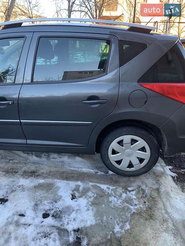Универсал Peugeot 207 2009 в Львове