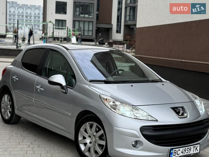 Хэтчбек Peugeot 207 2007 в Львове Хэтчбек Peugeot 207 2007 в Львове