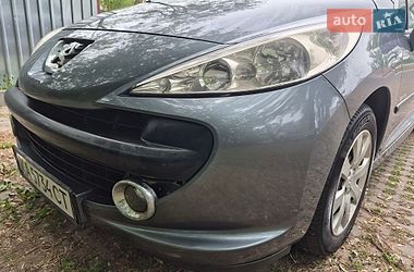 Хетчбек Peugeot 207 2008 в Києві