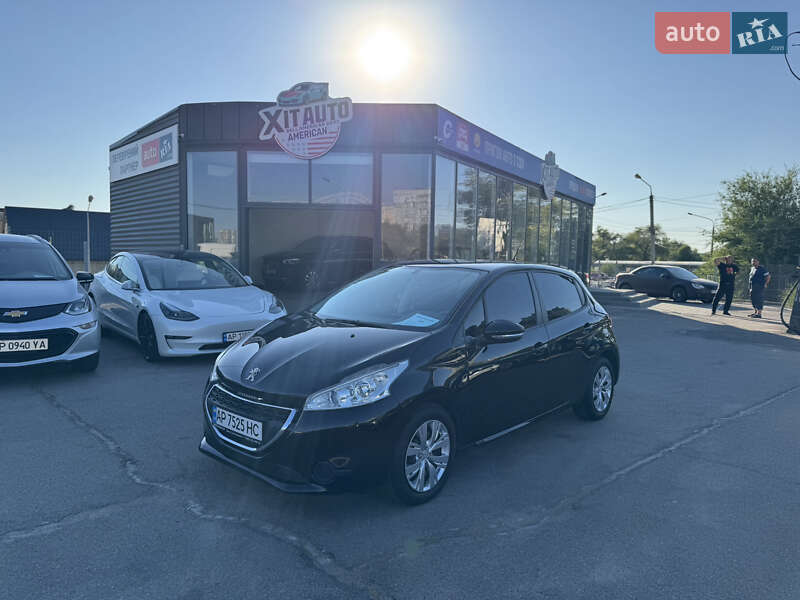Хэтчбек Peugeot 208 2013 в Запорожье Хэтчбек Peugeot 208 2013 в Запорожье