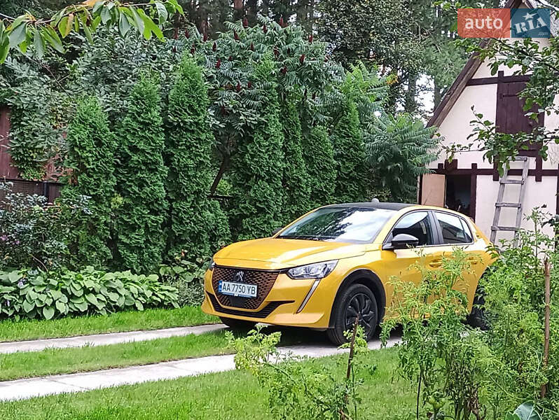 Хэтчбек Peugeot 208 2020 в Киеве