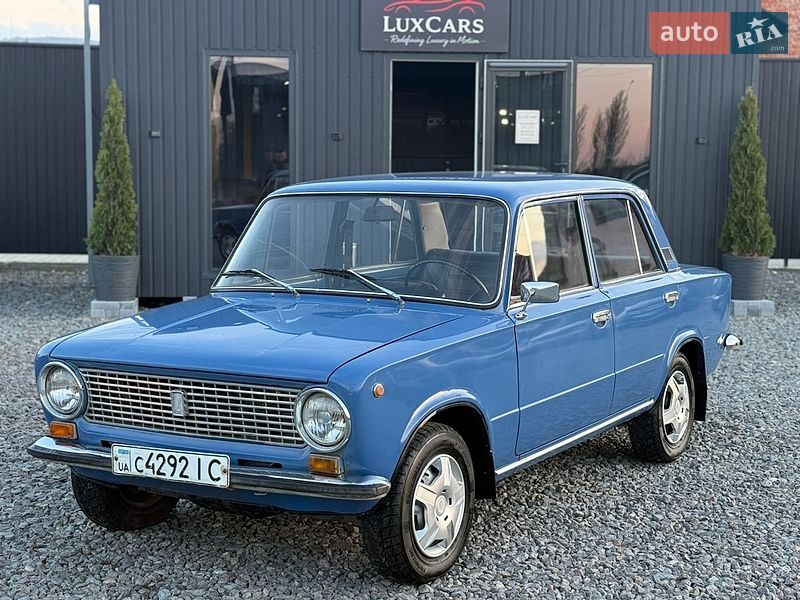 Седан ВАЗ / Lada 2101 1985 в Черновцах