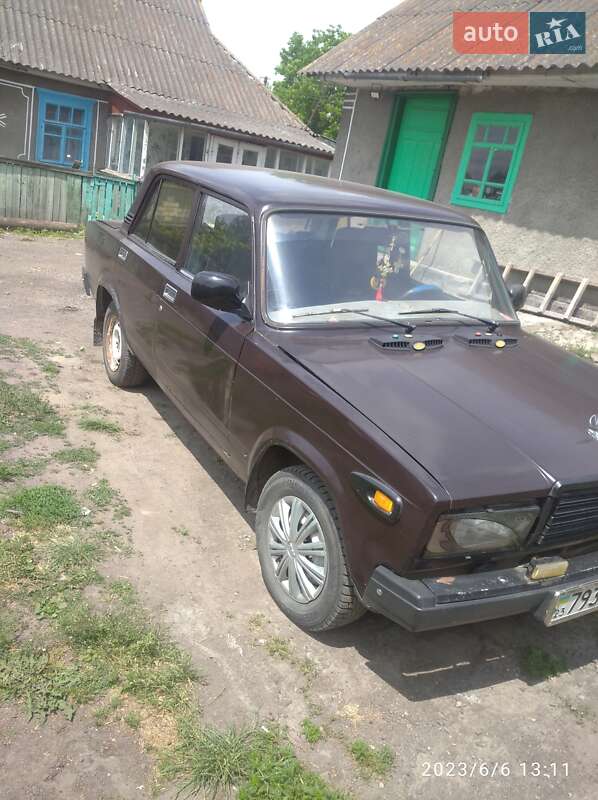 Седан ВАЗ / Lada 2107 1986 в Шепетовке