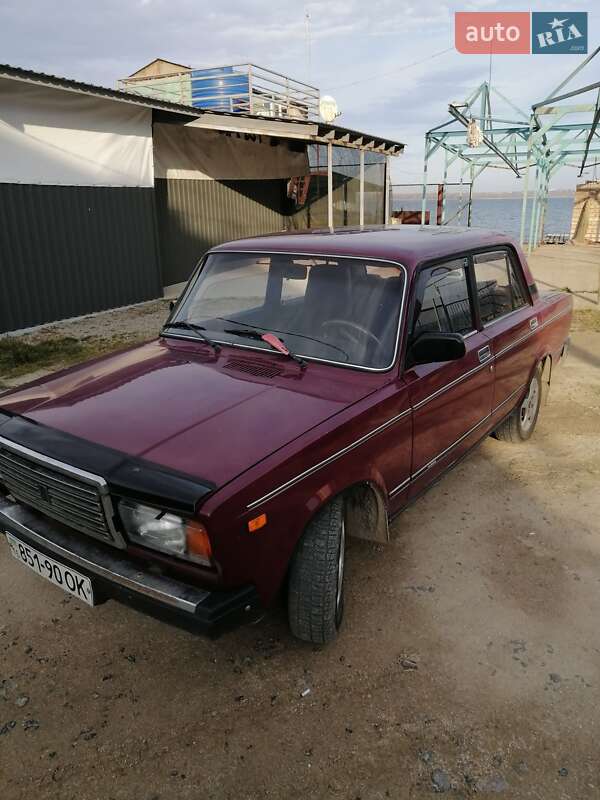 Седан ВАЗ / Lada 2107 2004 в Южному Седан ВАЗ / Lada 2107 2004 в Южному