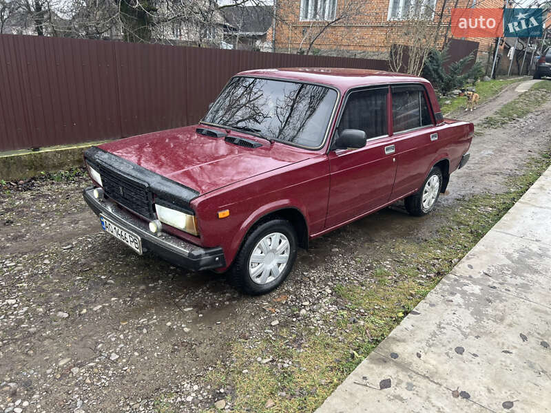 Седан ВАЗ / Lada 2107 2005 в Беловарцах